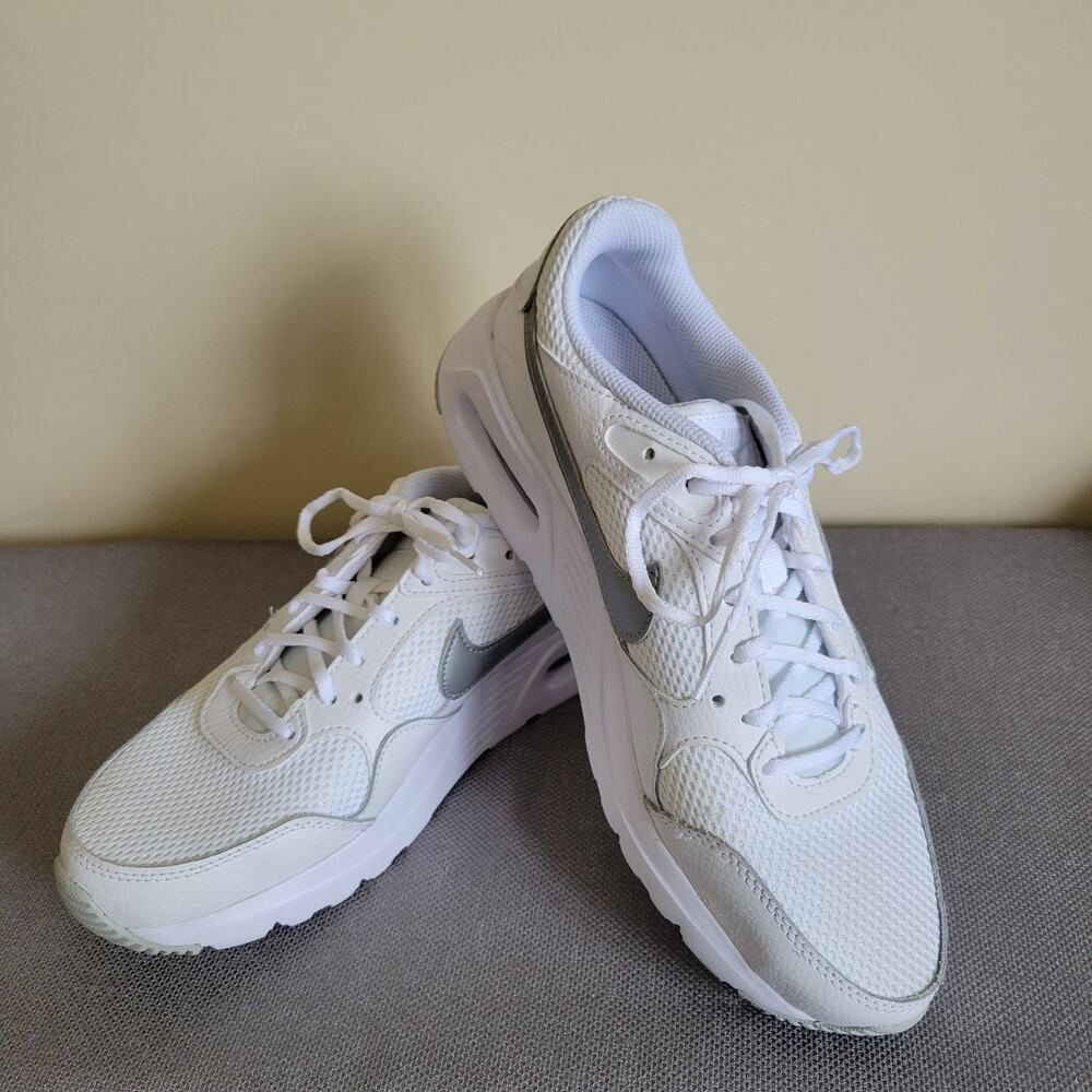 EUC Women's 8.5 Nike Air Max Running Shoes Sneakers White Metallic Platinum